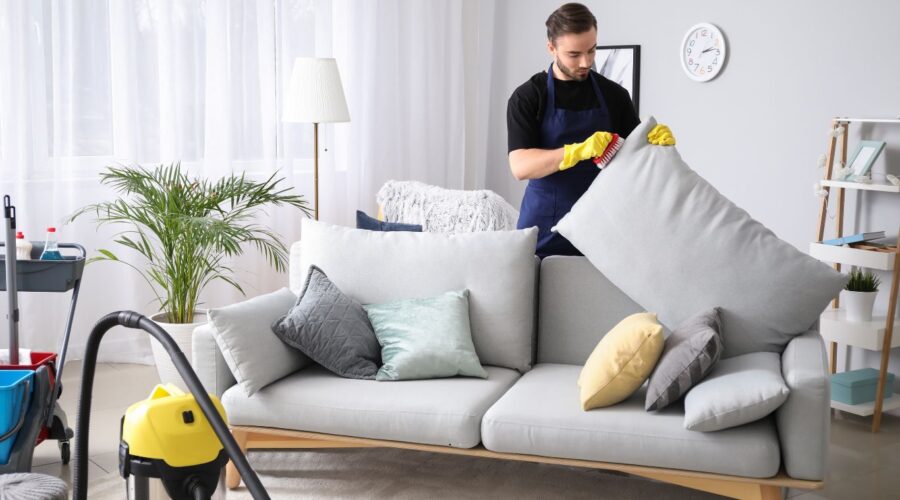 Sofa cleaning service